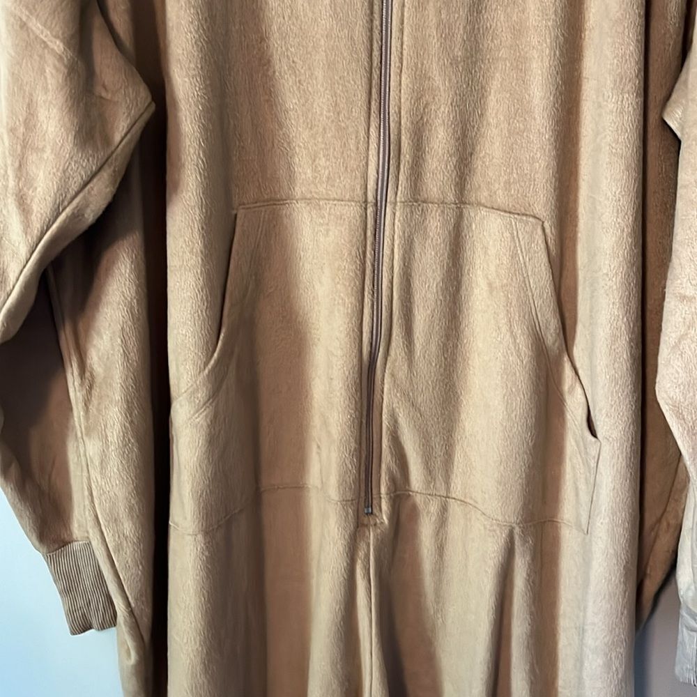 New! Torrid Tan Fleece Sloth Sleep Onesie Size 3/4 NWT - Picture 7 of 11